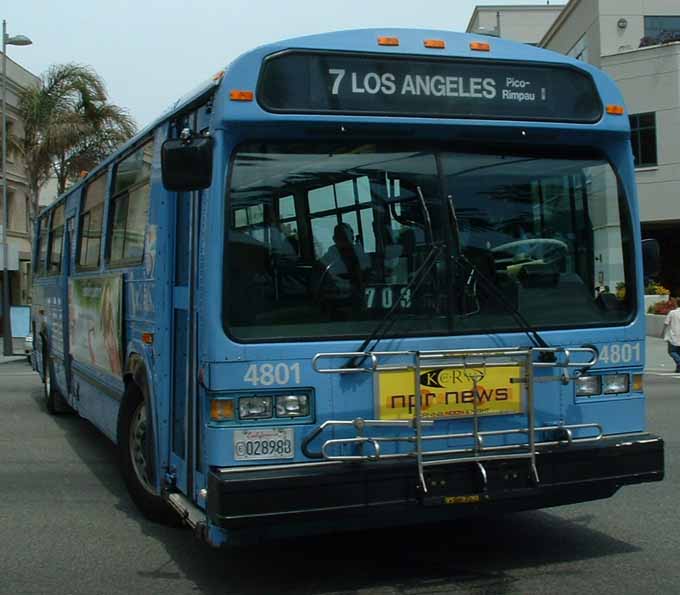 Santa Monica Big Blue Bus MCI Classic 4801